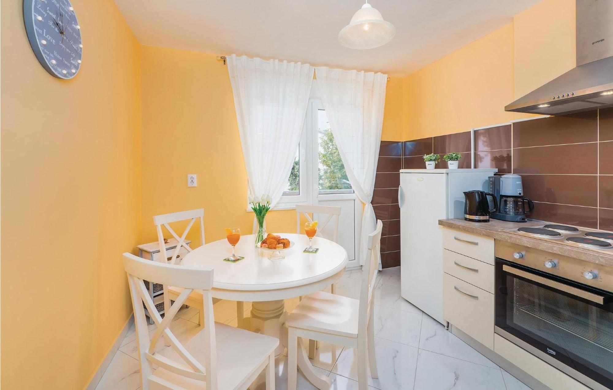 1 Bedroom Gorgeous Apartment In Opatija Extérieur photo