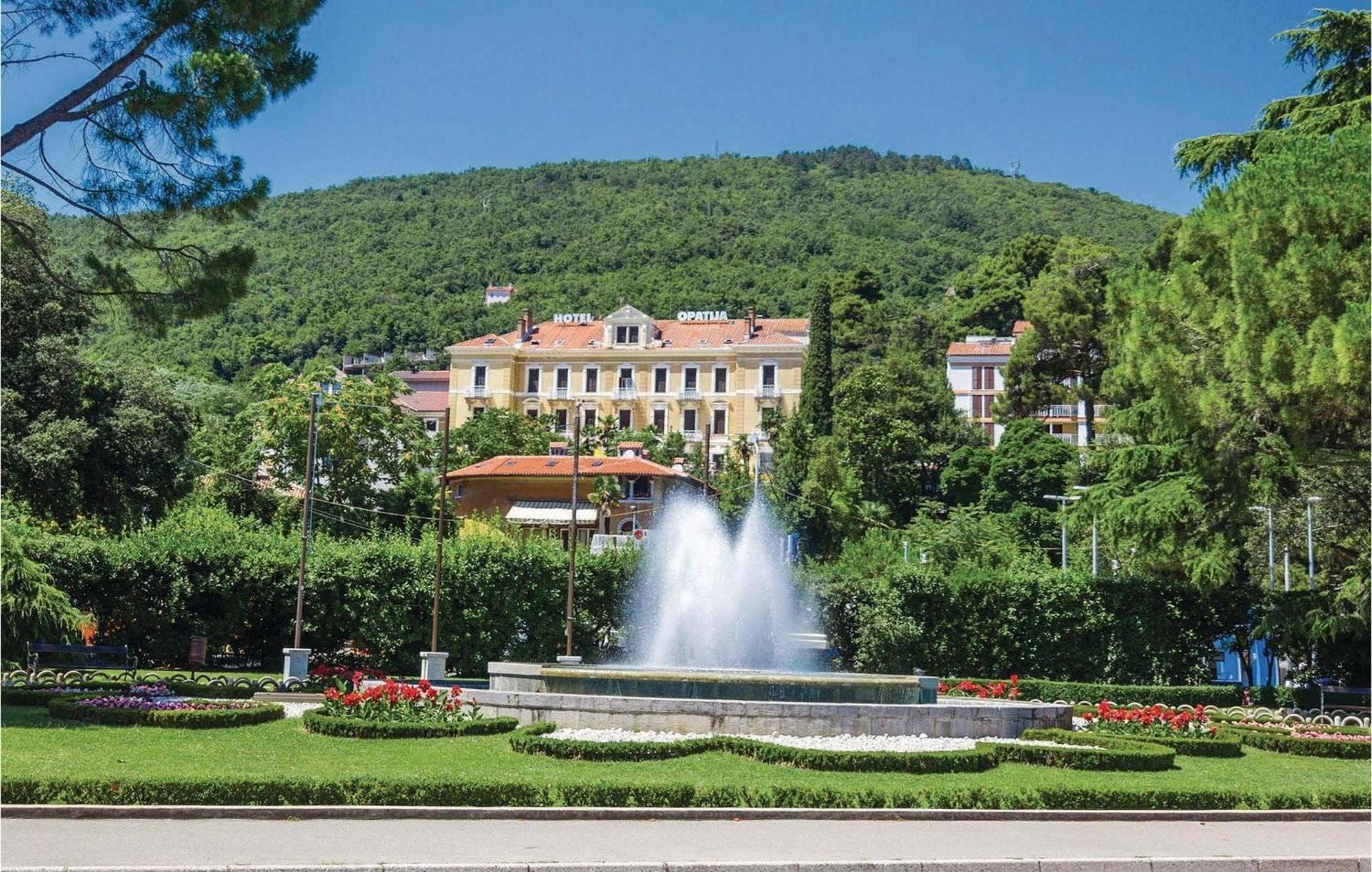 1 Bedroom Gorgeous Apartment In Opatija Extérieur photo